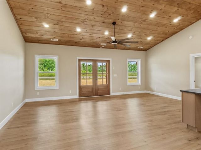 1461 Little Swan Creek, Hohenwald, TN 38462