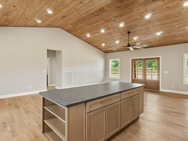 1461 Little Swan Creek, Hohenwald, TN 38462