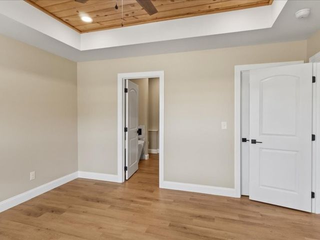 1461 Little Swan Creek, Hohenwald, TN 38462