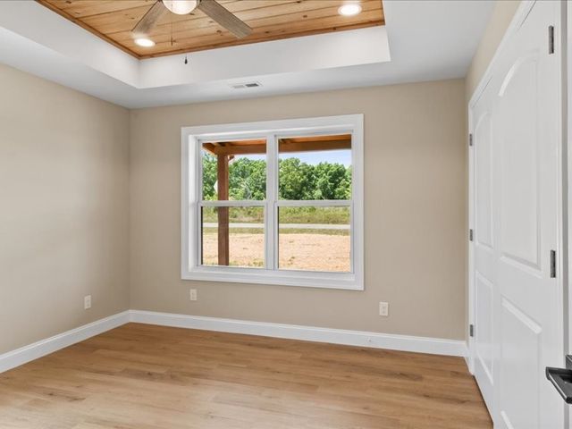 1461 Little Swan Creek, Hohenwald, TN 38462