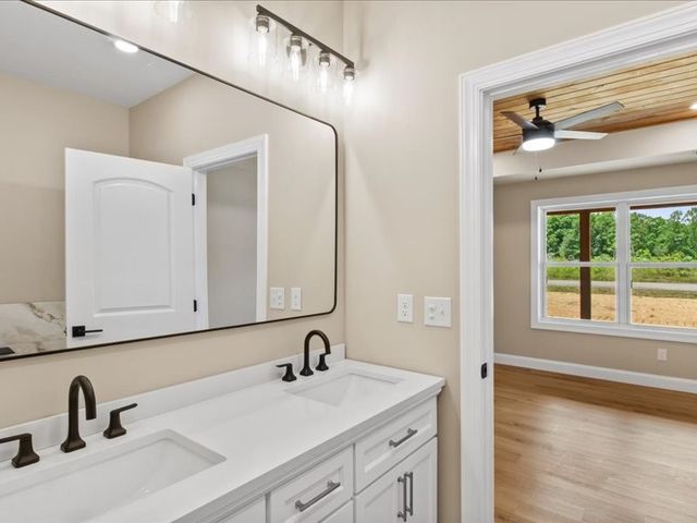 1461 Little Swan Creek, Hohenwald, TN 38462