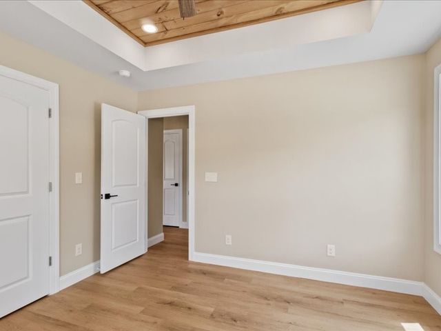 1461 Little Swan Creek, Hohenwald, TN 38462