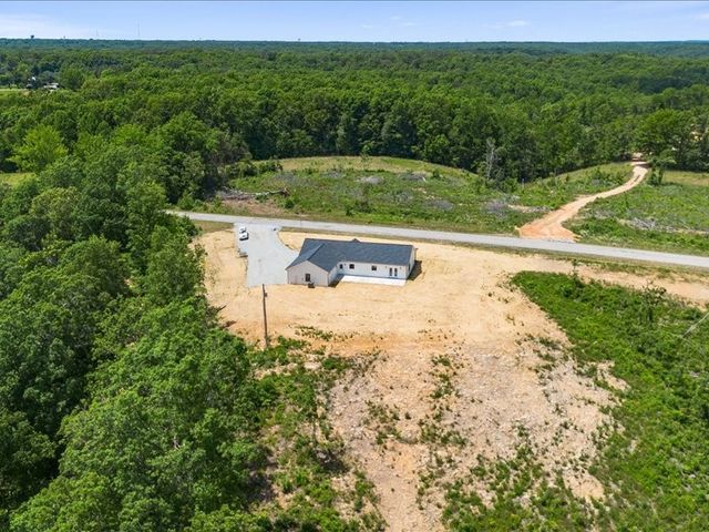 1461 Little Swan Creek, Hohenwald, TN 38462