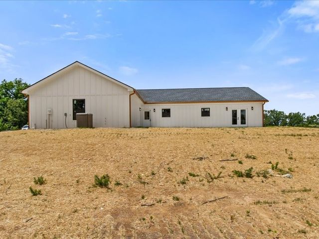 1461 Little Swan Creek, Hohenwald, TN 38462