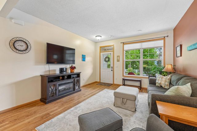 15588 Emerald Drive N 6, Hugo, MN 55038