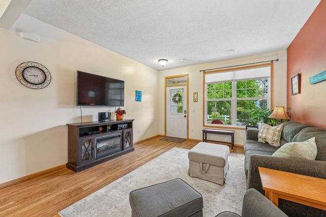 15588 Emerald Drive N 6, Hugo, MN 55038