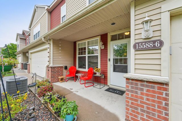 15588 Emerald Drive N 6, Hugo, MN 55038