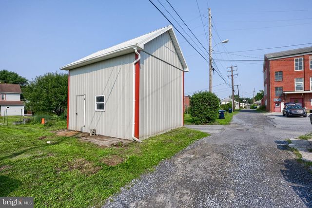 44 N LOCUST ST, Palmyra, PA 17078