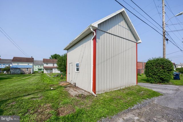44 N LOCUST ST, Palmyra, PA 17078