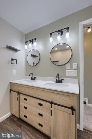 44 N LOCUST ST, Palmyra, PA 17078