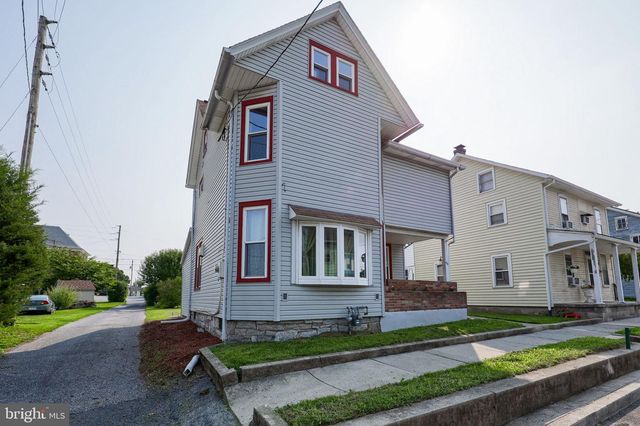 44 N LOCUST ST, Palmyra, PA 17078