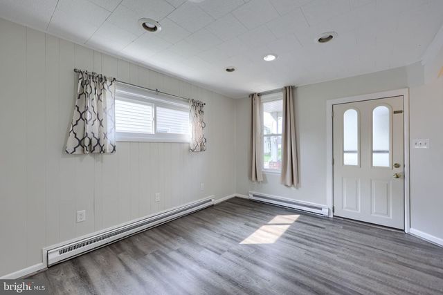 44 N LOCUST ST, Palmyra, PA 17078