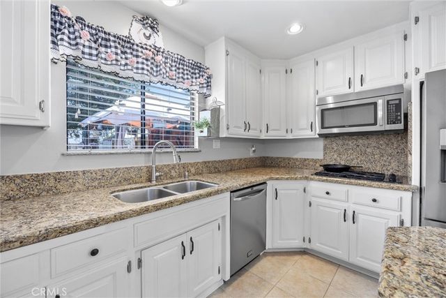 7116 Jolynn Street, Bakersfield, CA 93308