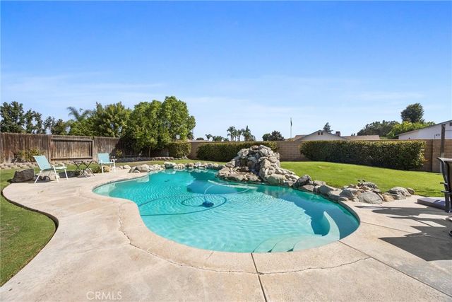 7116 Jolynn Street, Bakersfield, CA 93308