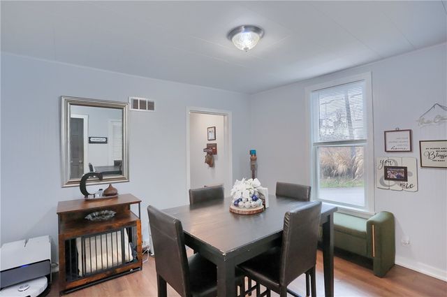 501 Summit Ave, Ellwood City, PA 16117