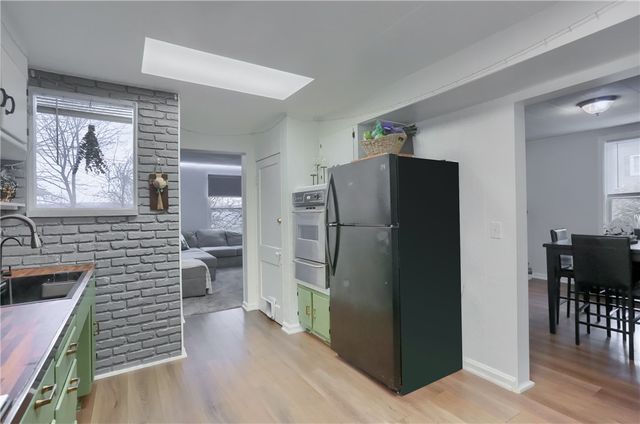 501 Summit Ave, Ellwood City, PA 16117