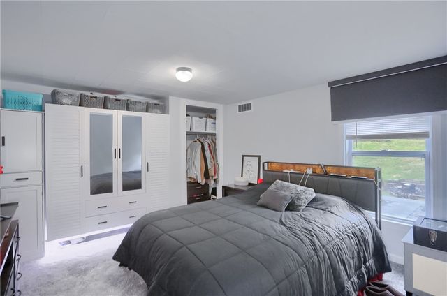 501 Summit Ave, Ellwood City, PA 16117