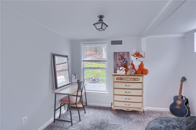 501 Summit Ave, Ellwood City, PA 16117