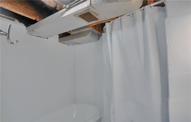 501 Summit Ave, Ellwood City, PA 16117