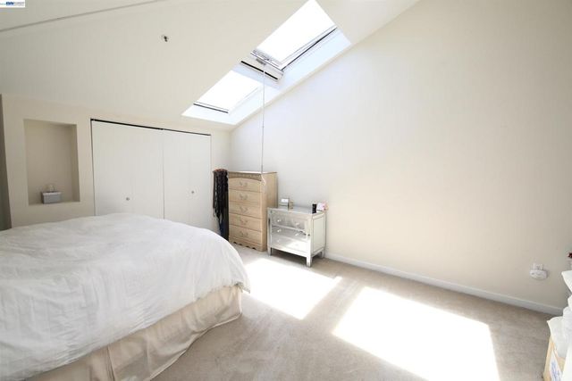 425 28th St 201A, Oakland, CA 94609