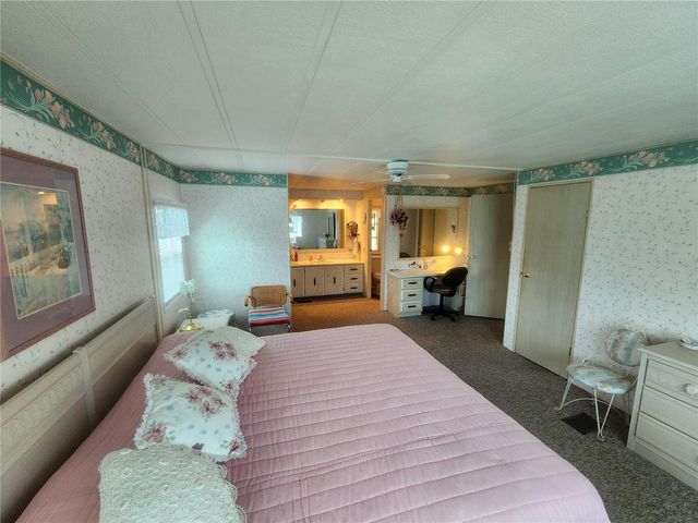 808 53RD AVENUE E 234, Bradenton, FL 34203