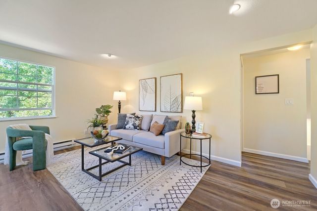 6322 18th Avenue SW, Seattle, WA 98106