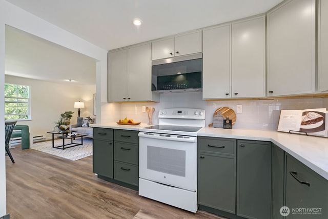 6322 18th Avenue SW, Seattle, WA 98106