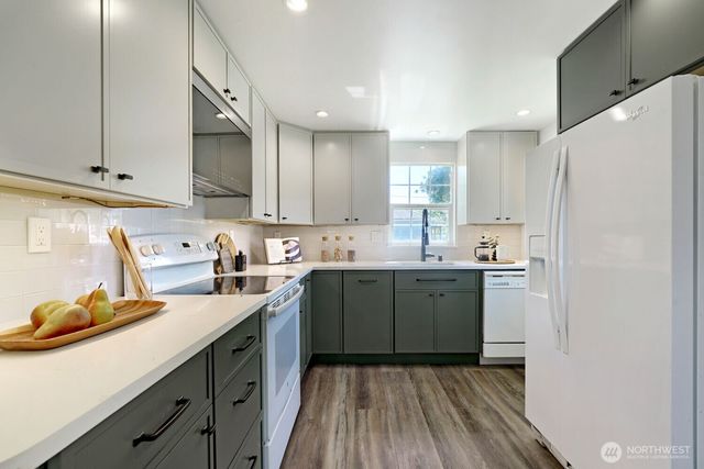 6322 18th Avenue SW, Seattle, WA 98106