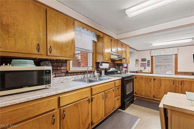 9687 South Avenue, Poland, OH 44514