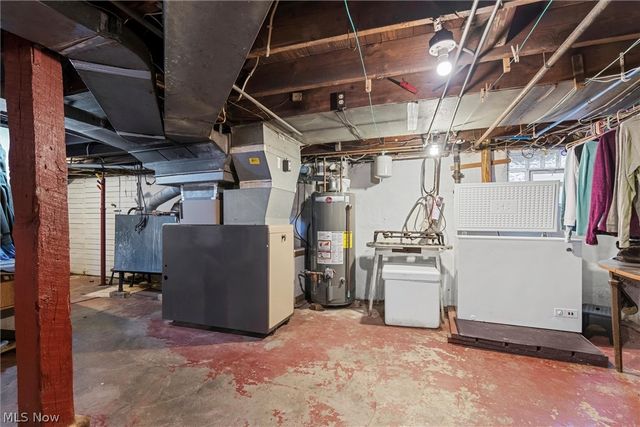 9687 South Avenue, Poland, OH 44514