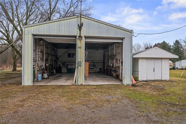 9687 South Avenue, Poland, OH 44514