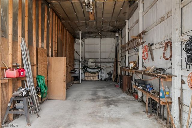 9687 South Avenue, Poland, OH 44514