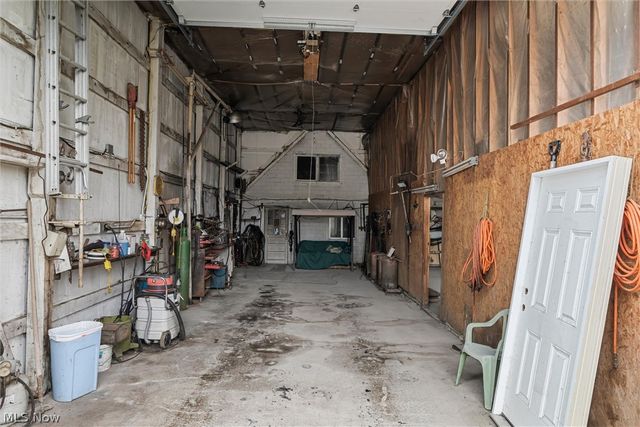 9687 South Avenue, Poland, OH 44514