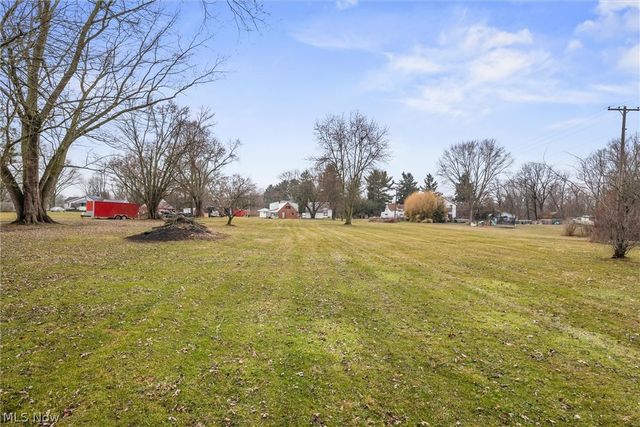 9687 South Avenue, Poland, OH 44514