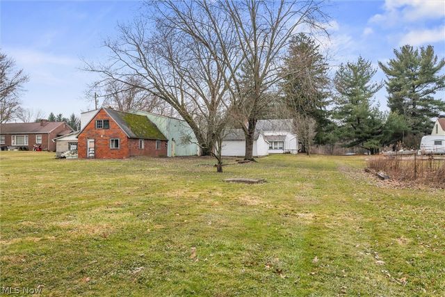 9687 South Avenue, Poland, OH 44514