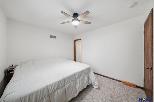 3751 Spruce Street, Lincoln, NE 68516
