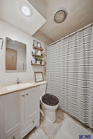 3751 Spruce Street, Lincoln, NE 68516