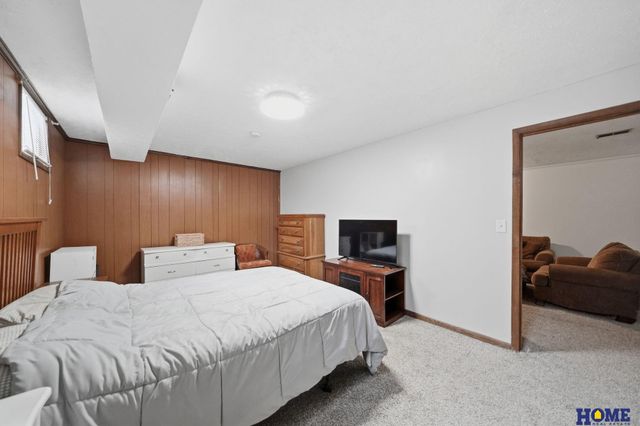 3751 Spruce Street, Lincoln, NE 68516
