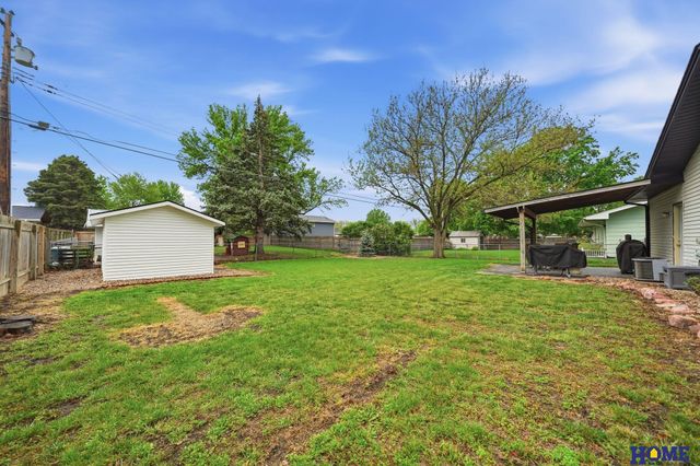 3751 Spruce Street, Lincoln, NE 68516