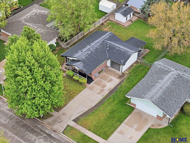 3751 Spruce Street, Lincoln, NE 68516