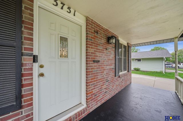 3751 Spruce Street, Lincoln, NE 68516