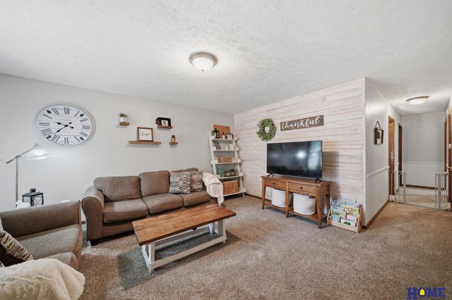 3751 Spruce Street, Lincoln, NE 68516