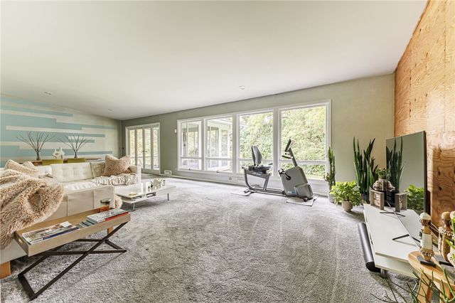 150 Georgian Court Road, Brighton, NY 14610