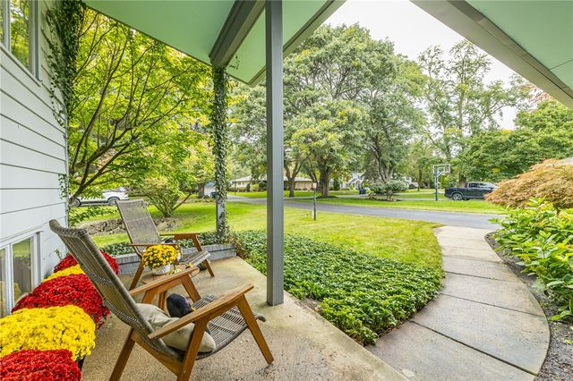 150 Georgian Court Road, Brighton, NY 14610