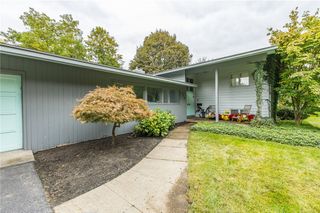 150 Georgian Court Road, Brighton, NY 14610