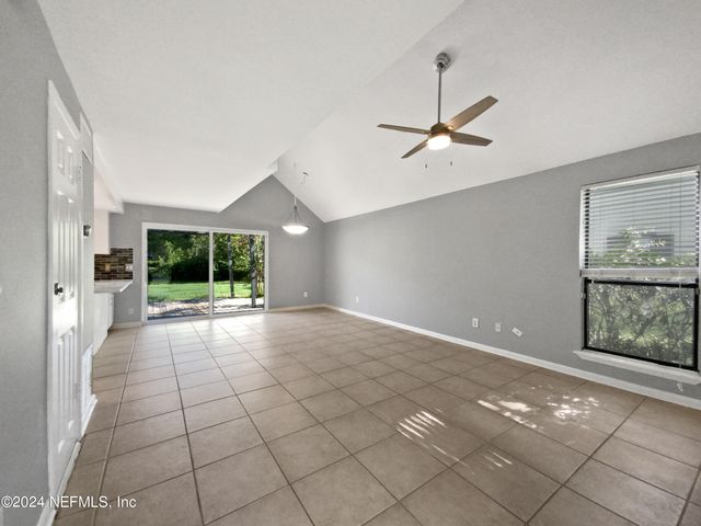 3567 WHALERS Way, Jacksonville, FL 32257