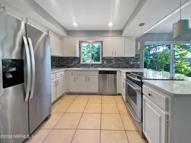 3567 WHALERS Way, Jacksonville, FL 32257