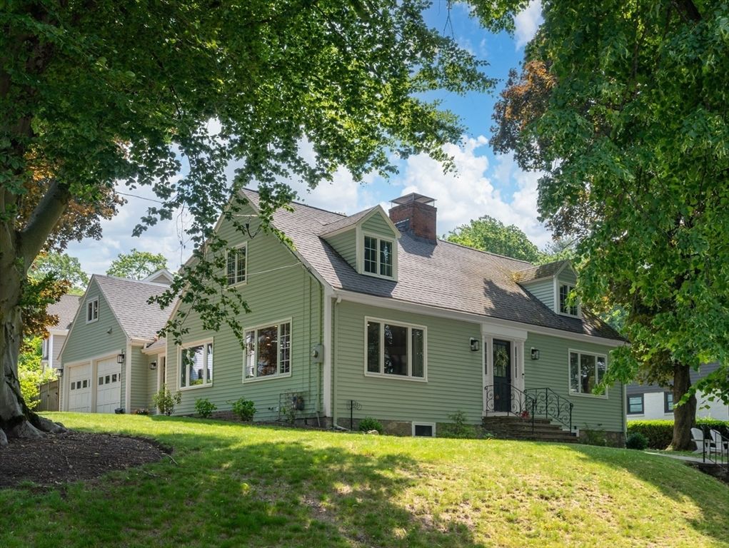2 Elmcrest Circle, Melrose, MA 02176