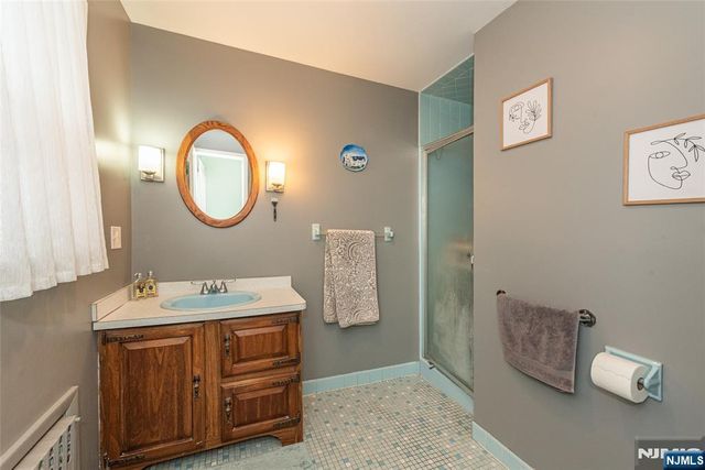 153 Algonquin Trail, Wayne, NJ 07470