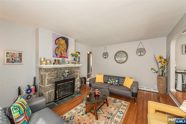 153 Algonquin Trail, Wayne, NJ 07470